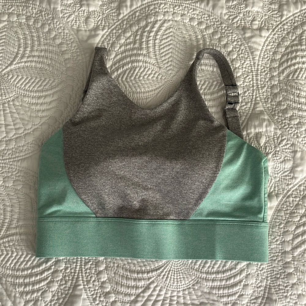 We/me Sports Bra Size S Gently used Gray/green